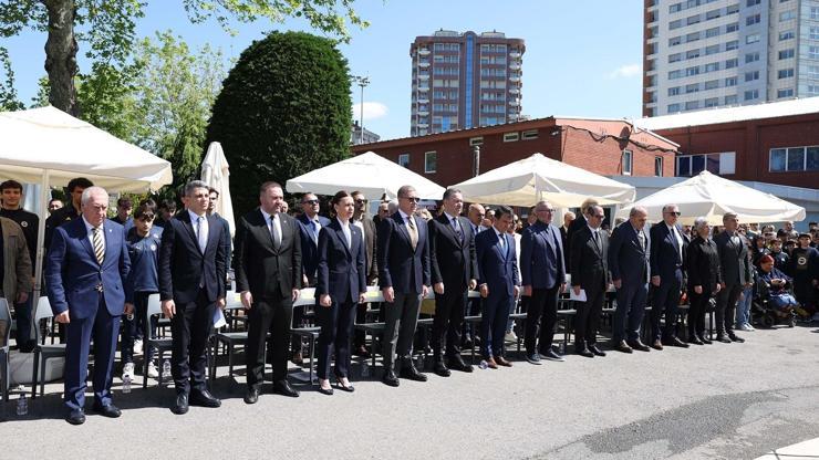 Fenerbahçe, kuruluş ve Atatürkün kulübü ziyaret edişinin yıl dönümünü kutladı
