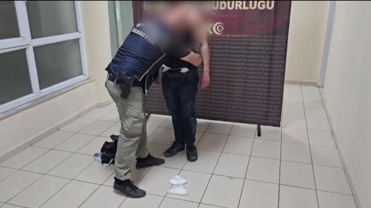 Batman’da, üst aramalarında uyuşturucu ile yakalanan 2 şüpheli tutuklandı