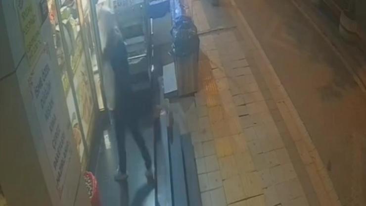 İstanbul - Sultangazide sadaka kutusu hırsızlığı güvenlik kamerasında