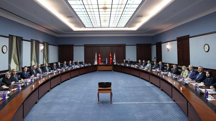 SON DAKİKA HABERİ: AK Parti MYK toplantısı sona erdi