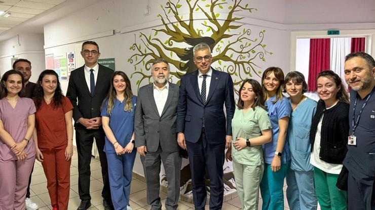 Bakan Memişoğlundan görevi başındaki ebelere ziyaret