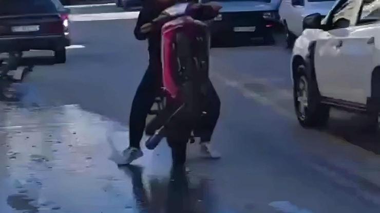 Motosikletle tek teker üzerinde giden sürücüye 41 bin lira ceza
