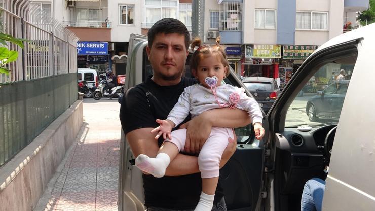 Akülü araca otomobil çarptı 1 yaşındaki kız çocuğu saniyelerle ölümden döndü...