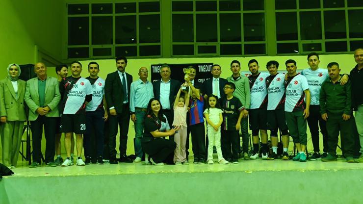 Oğuzlardaki voleybol turnuvasında Kaymakamlıkspor şampiyon oldu