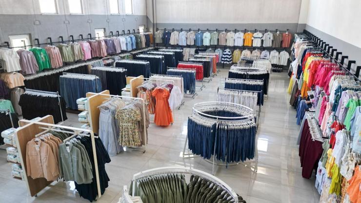 Melikgazi Kıyafet Evi ihtiyaç sahiplerine ücretsiz destek veriyor