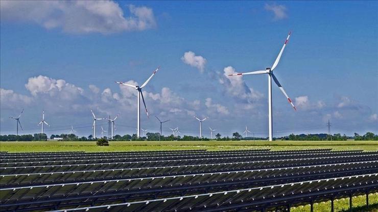 Güneş ve rüzgarda yapılacak yeni YEKAlar yaklaşık 2 milyar dolarlık yatırım getirecek