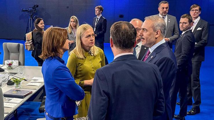 Dışişleri Bakanı Hakan Fidan, AB Dışişleri Bakanları Gayriresmi Toplantısı marjındaki oturuma katıldı