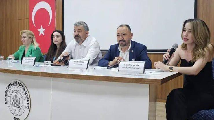 Erdemli’de ustalar, geleceğin çıraklarıyla buluştu