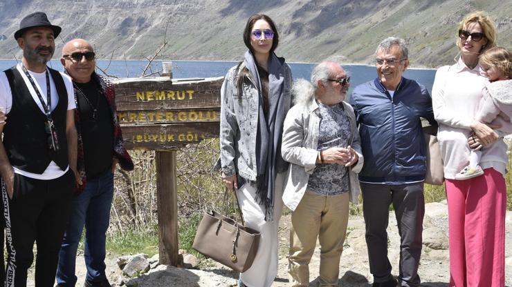 Beş Minare Film Fesitvali’ne katılan Sanatçılar Nemrut Gölü ve Selçuklu Mezarlığını gezdi