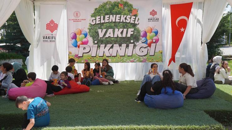 Edirnede Vakıf Haftası kapsamında, geleneksel piknik düzenlendi