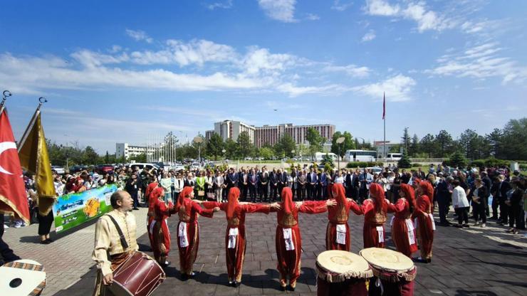 TÜde bahar şenlikleri renkli görüntülerle başladı
