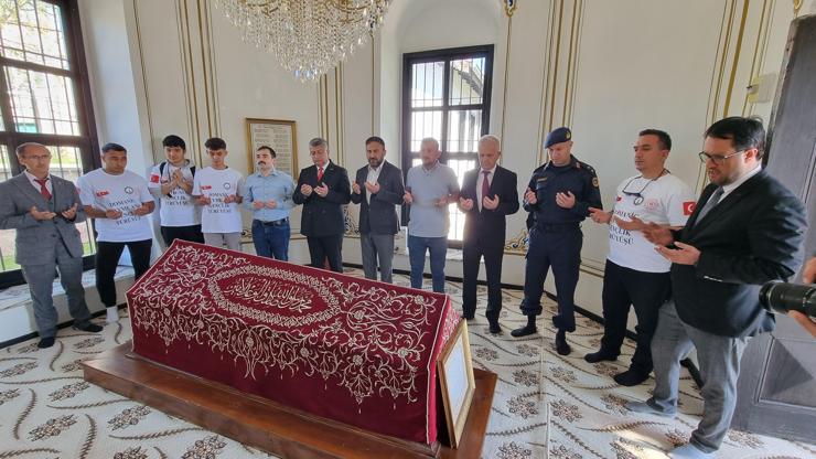 Kütahya’da Hayme Ana türbesinden, Atatürk Anıtı’na gençlik yürüyüşü