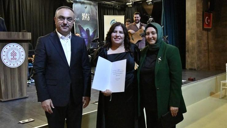 Vali Soytürk, Yazar Öztürkün İmza Gününe Katıldı