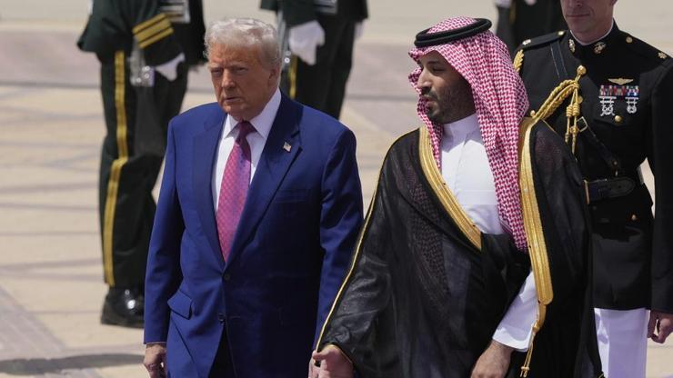 Trump’ın Orta Doğu turu başladı Hedefi 1 trilyon dolar… Suudi Arabistan ziyaretinden kareler