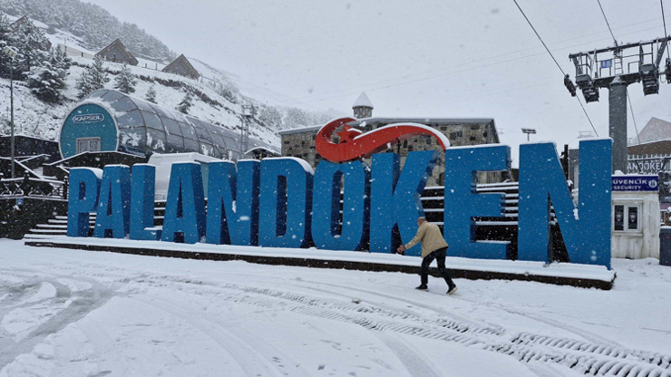 Erzurum mayıs ayında beyaza büründü