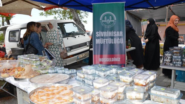 Sivrihisarda Gazzeye destek için hayır çarşısı açıldı