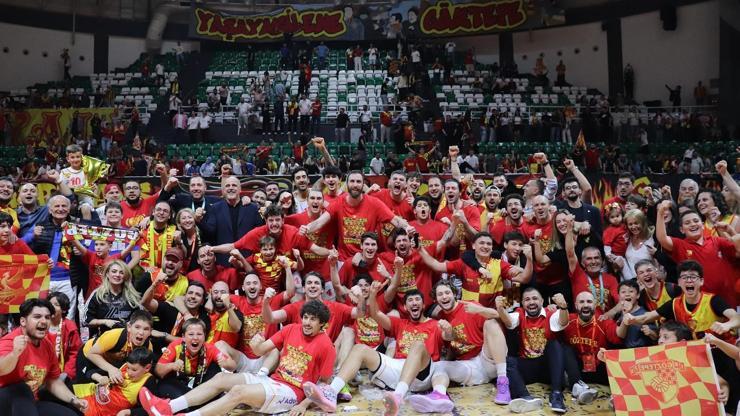 Göztepeye 100üncü yılda üçüncü kupa