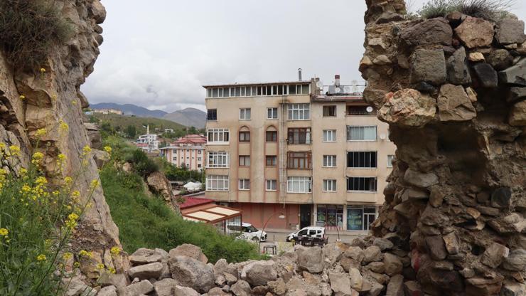 Urartular tarafından inşa edilen Oltu Kalesi için restorasyon talebi