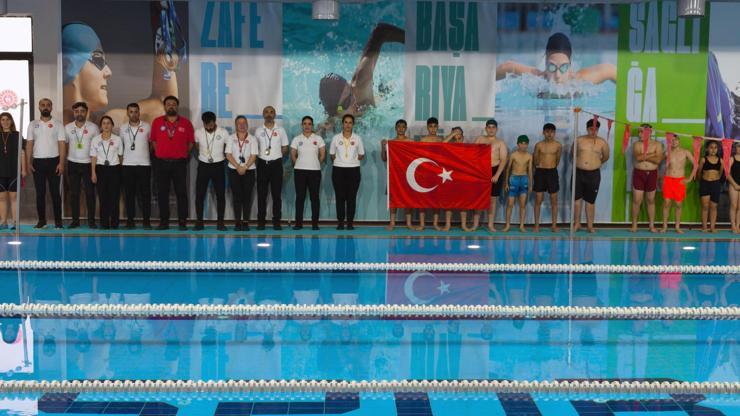Derikte ‘Gençlik Haftası’ kapsamında yüzme yarışması