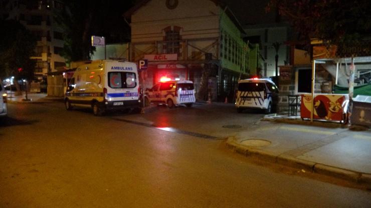 İzmirde Silahlı Saldırı: Eğlence Mekanı İşletmecisi Yaralandı