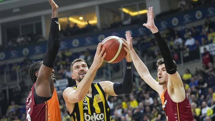 Potada derbide Fenerbahçe, Galatasaray’ı farklı geçti