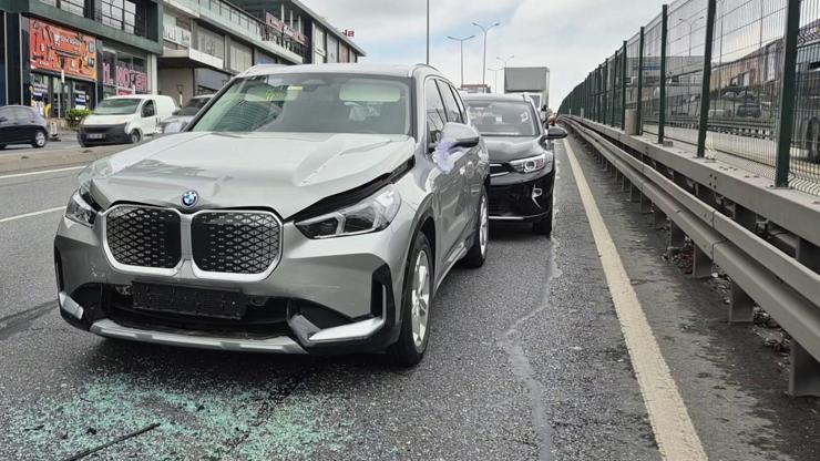 İstanbulda düğün konvoyunda zincirleme kaza: 3 yaralı