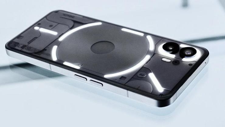 Nothing Phone (3) ailesinin fiyatını açıkladı