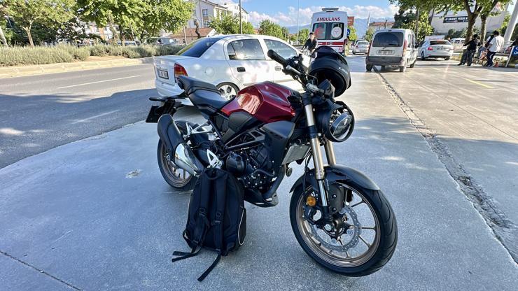 Düzcede motosikletin yayalara çarptığı kazada 3 kişi yaralandı