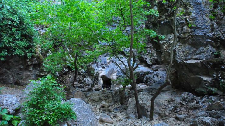 Manisada saklı kanyon kurudu