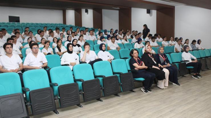 Osmaniye Devlet Hastanesi’nde stajyer öğrencilere uyum eğitimi verildi