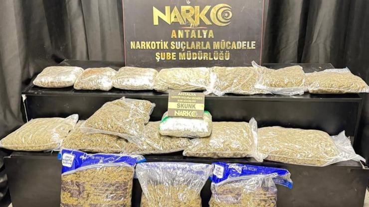 Antalyada torbacı operasyonu; 2 tutuklu