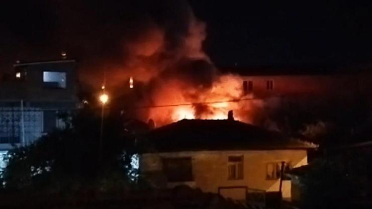 Edirnede tek katlı ev yangında hasar gördü