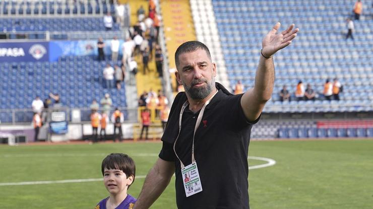 Asbaşkan açıkladı Arda Turan, Eyüpspor’dan ayrıldı