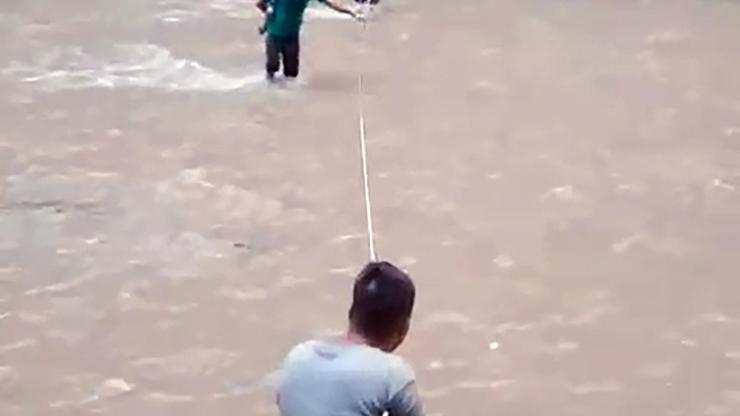 Kapıkaya Kanyonunda debinin yükselmesiyle mahsur kalan 35 kişiyi ekipler kurtardı