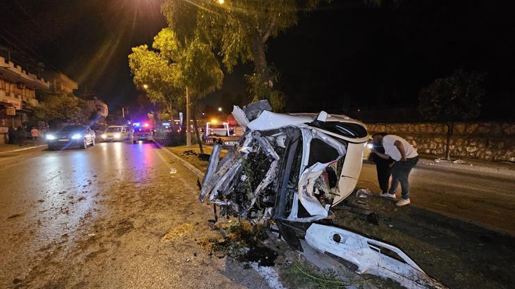 Adanada Trafik Kazası: Otomobil Taksiye Çarptı, 5 Yaralı