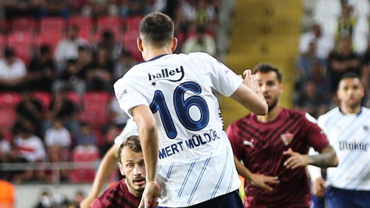 Fenerbahçede bu sezon bir ilk Mert Müldürün kırmızı kartı sonrası...