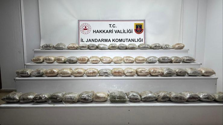 Hakkaride 34 kilogram uyuşturucu ele geçirildi
