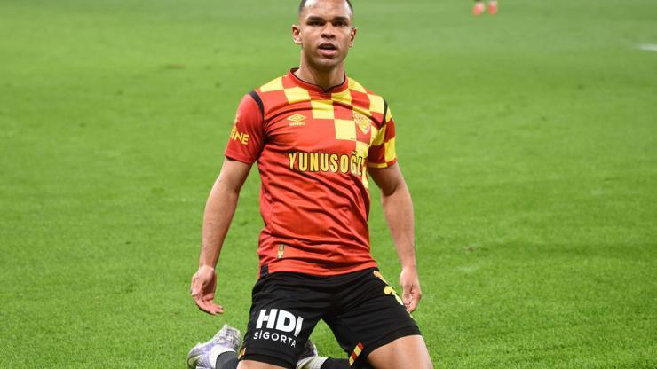 Göztepede Juan 1 sezon daha takımda