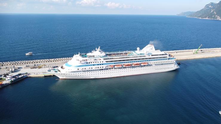Amasraya kruvaziyer ile 88 bin 771 Rus turist geldi