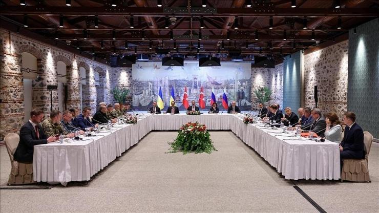 Rusyadan müzakere mesajı: İstanbul, Rusya-Ukrayna müzakereleriyle ilgili her alanda ana platform haline geliyor