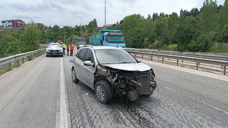 Bariyere çarpan otomobilin sürücüsü yaralandı