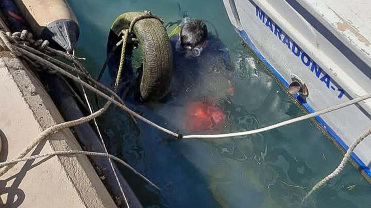 Datça’da deniz dibi temizliğinde 1 ton atık çıkarıldı
