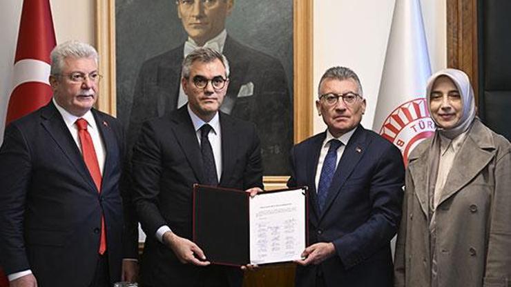 AK Partinin TBMMnin başkan adayı Numan Kurtulmuş oldu