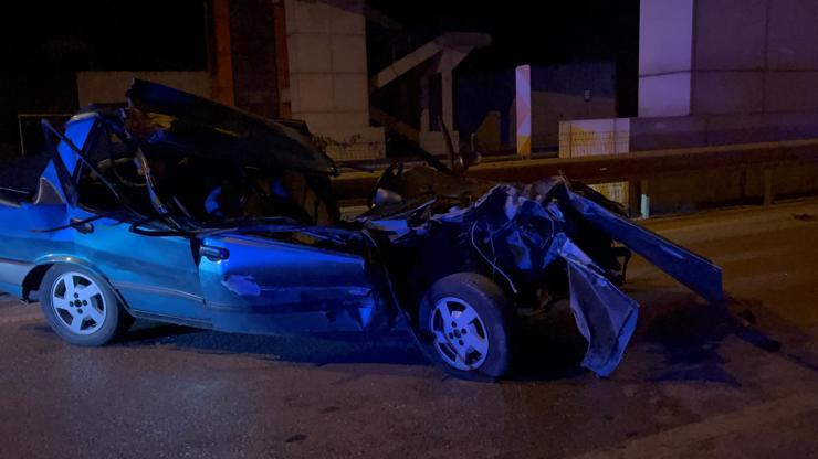 Bursada TIRa arkadan çarpan otomobil hurdaya döndü; sürücü ağır yaralı