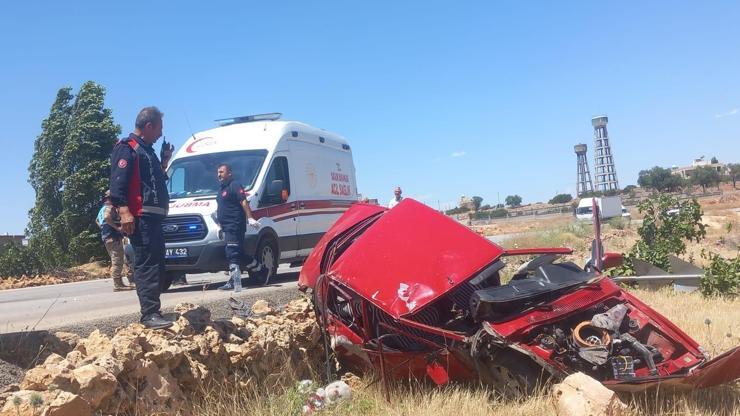 Mardinde şarampole devrilen otomobilin sürücüsü yaralandı
