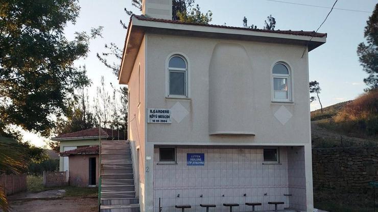 Geliboludaki köy camilerinde bayram temizliği