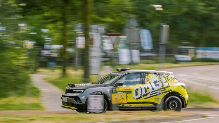 Opel Mokka GSE Rally Elektrikli yolda