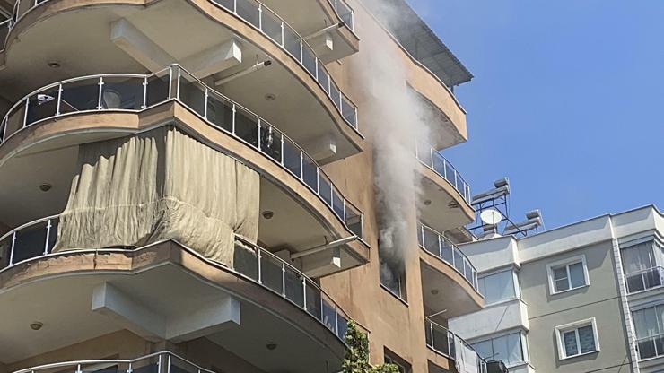 Aydında 7 katlı binadaki dairede çıkan yangın söndürüldü