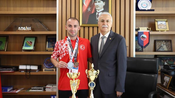 Milli atlet Ahmet Alkanoğlu, klasman şampiyonu oldu