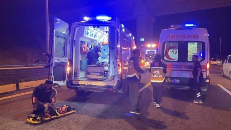 Kocaelinde Trafik Kazası: 3 Otomobil Çarpıştı, 12 Yaralı